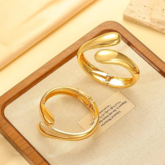 2-Piece Set Women’s Chunky Gold Hinged Bracelets